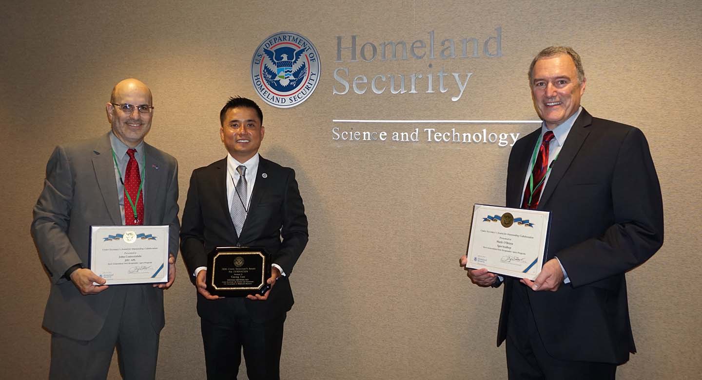 APL’s John Contestabile, left, pictured with the Deptartment of Homeland Security, Science and Technology Directorate’s Cuong Luu