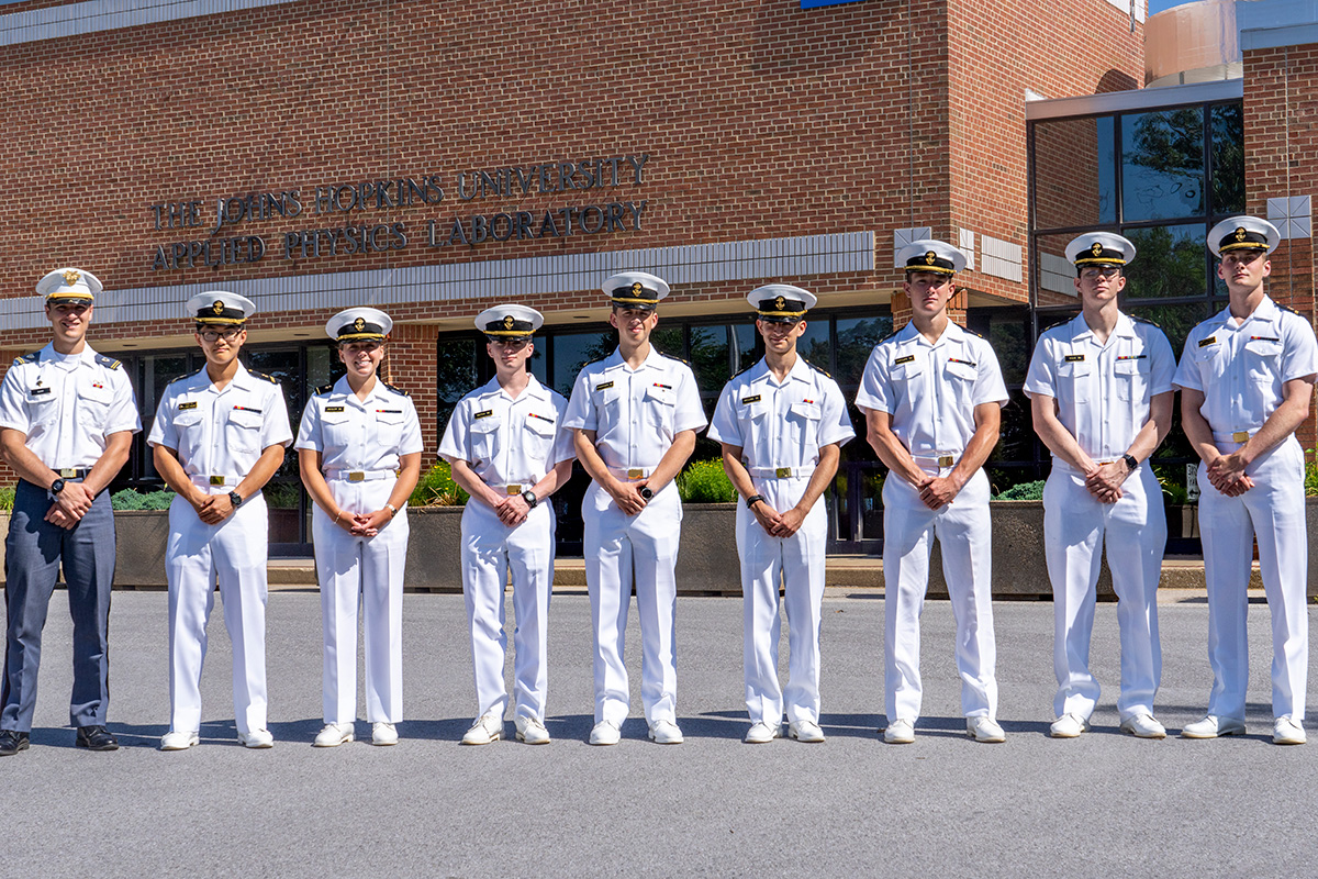 Midshipmen arrive at APL's campus