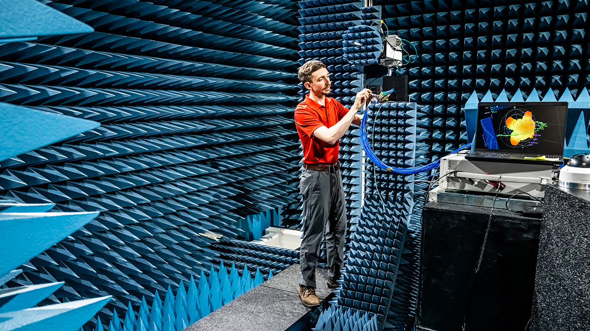 Microwave Digital Array Lab and Anechoic Chamber