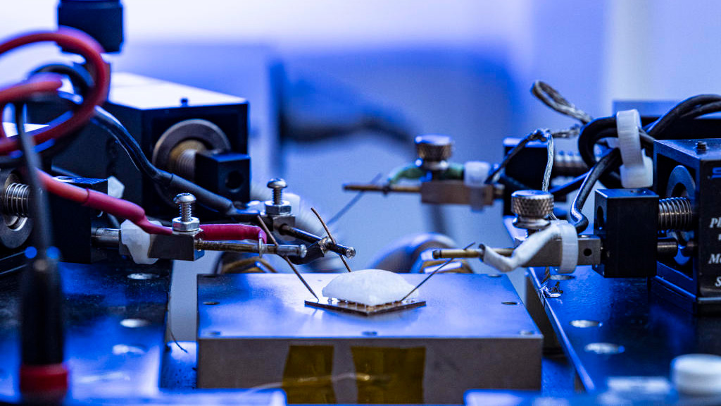 A close-up look at the testing and ice build up on a CHESS-based thermoelectric device.